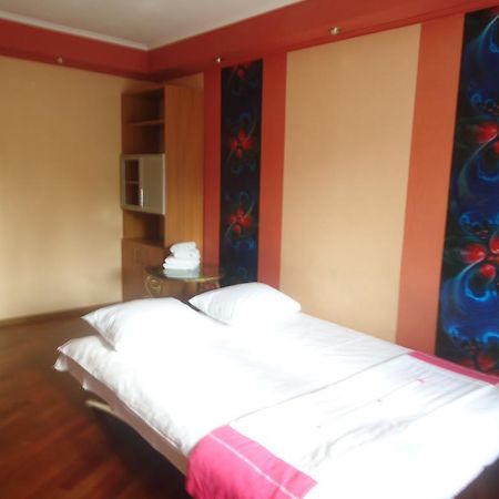 Studio On Vandy Vasylevskoi 8 Kiev Dış mekan fotoğraf